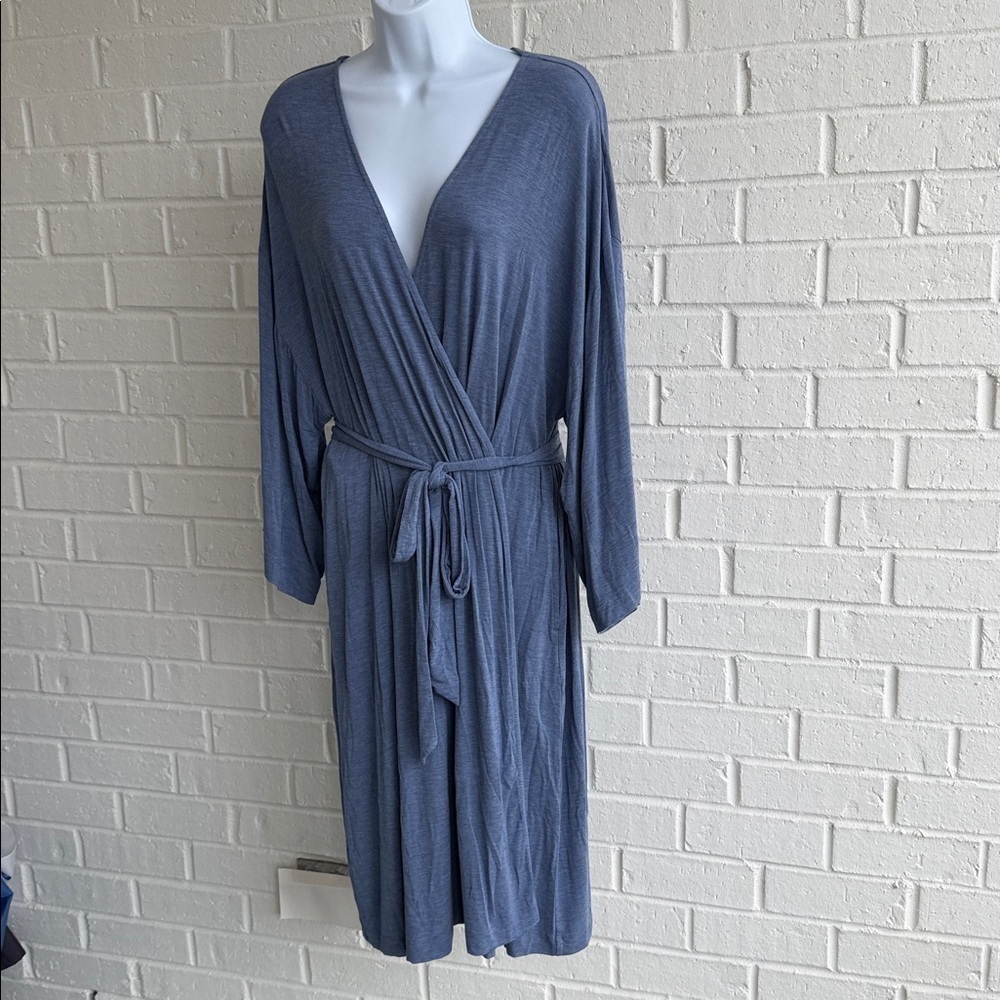 Soma Women’s Blue, Belted, Long Sleeve Robe Size L/XL. Cool, Comfy, Lounging